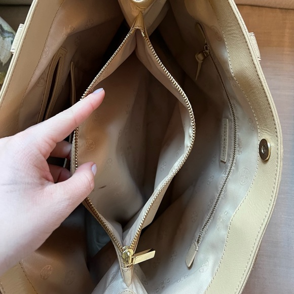 Tory Burch Purse - Picture 9 of 12